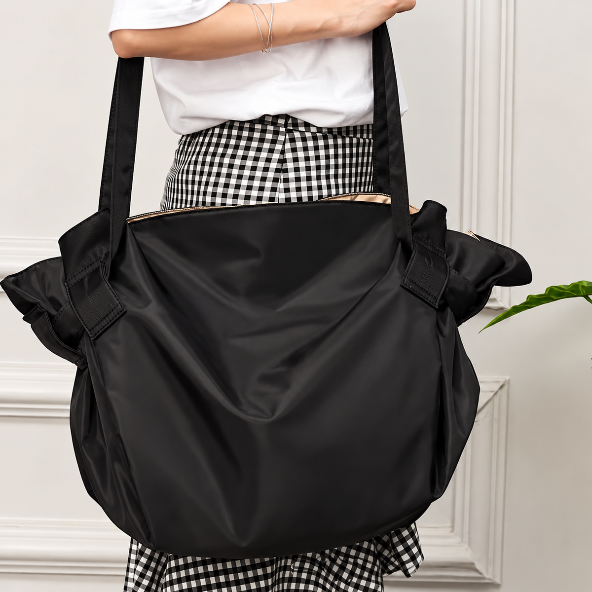 The bag that goes everywhere, anywhere, at any time.
